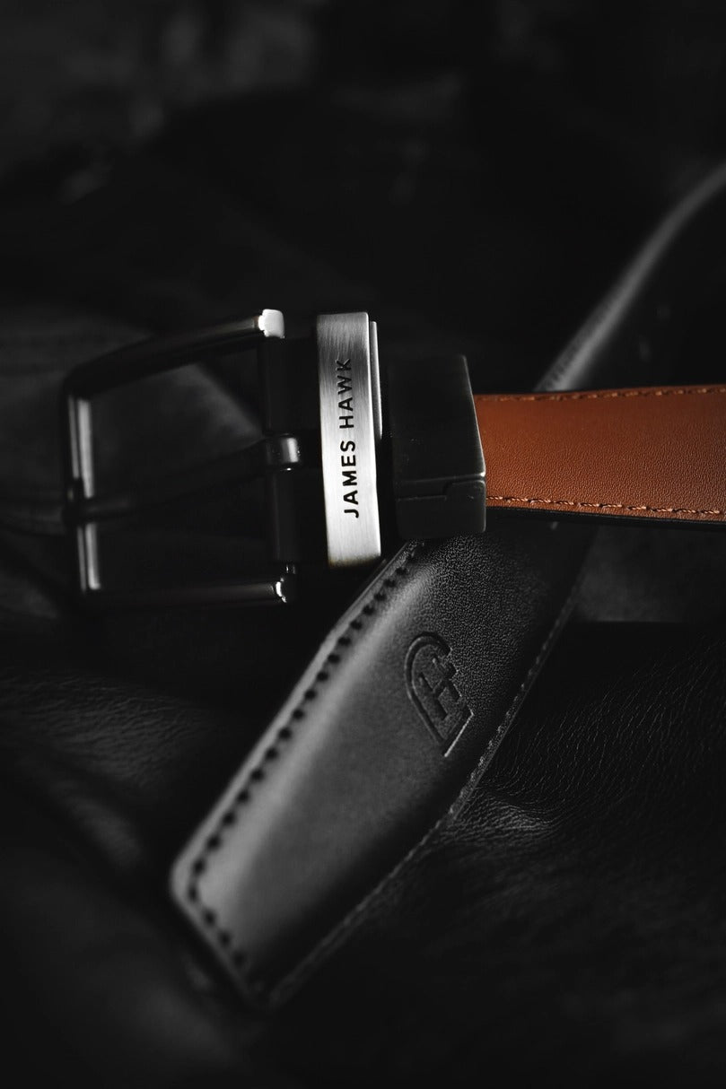Kamea | James Hawk vendbart læderbælte. Unikt design. Nikkelfri metalspænde. 100% okselæder. 3,5 cm bredt.
