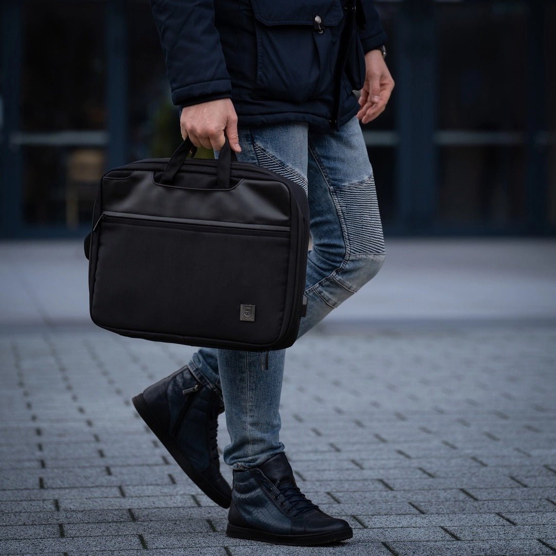 Kamea | James Hawk 2-i-1 rygsæk og laptoptaske. 180 graders åbning, USB-port. Justerbar skulderrem. Vandtæt materiale.