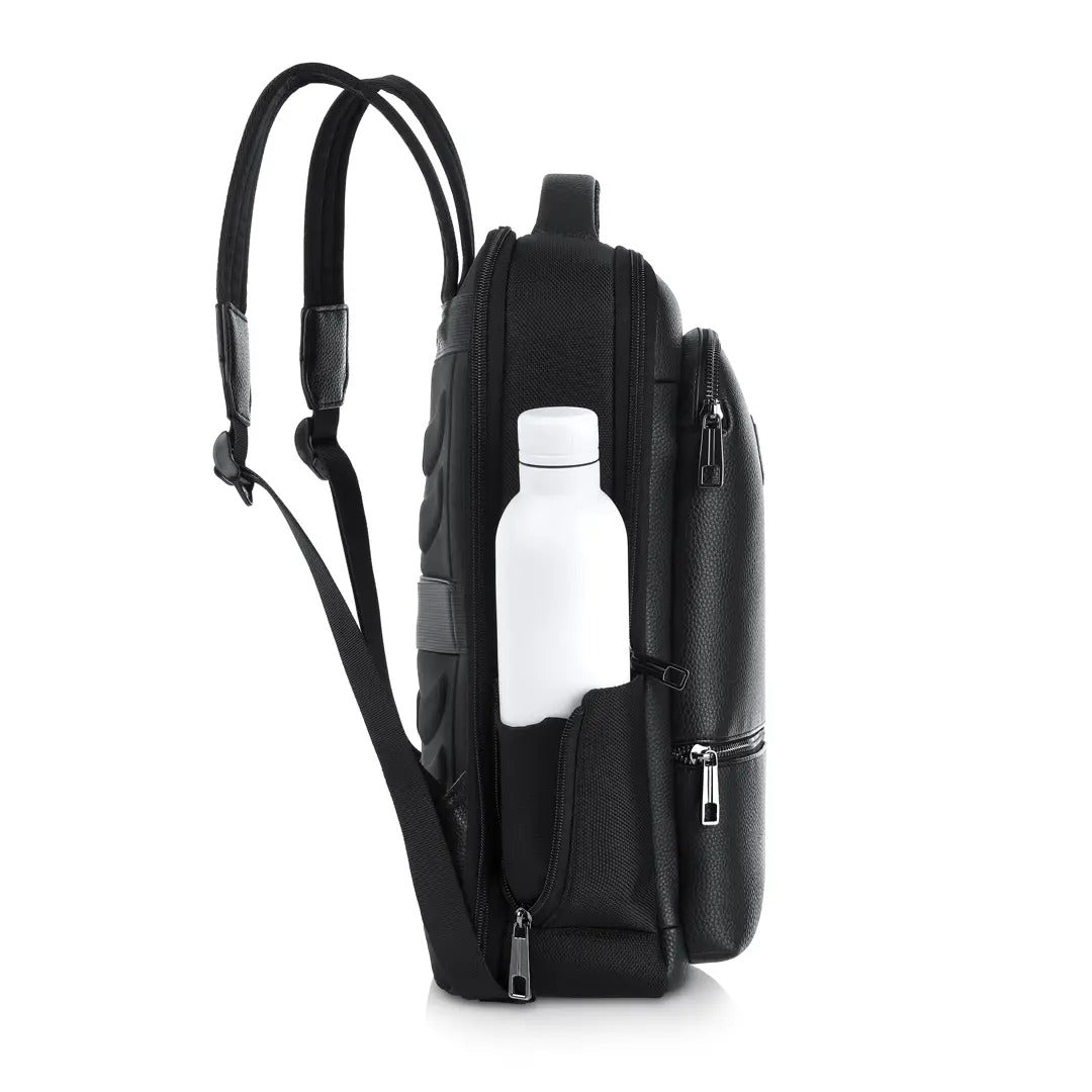 Kamea | James Hawk City Backpack. To separate rum, Smarte lommer. USB-port. RFID-beskyttelse. Ergonomisk og vandtæt design.