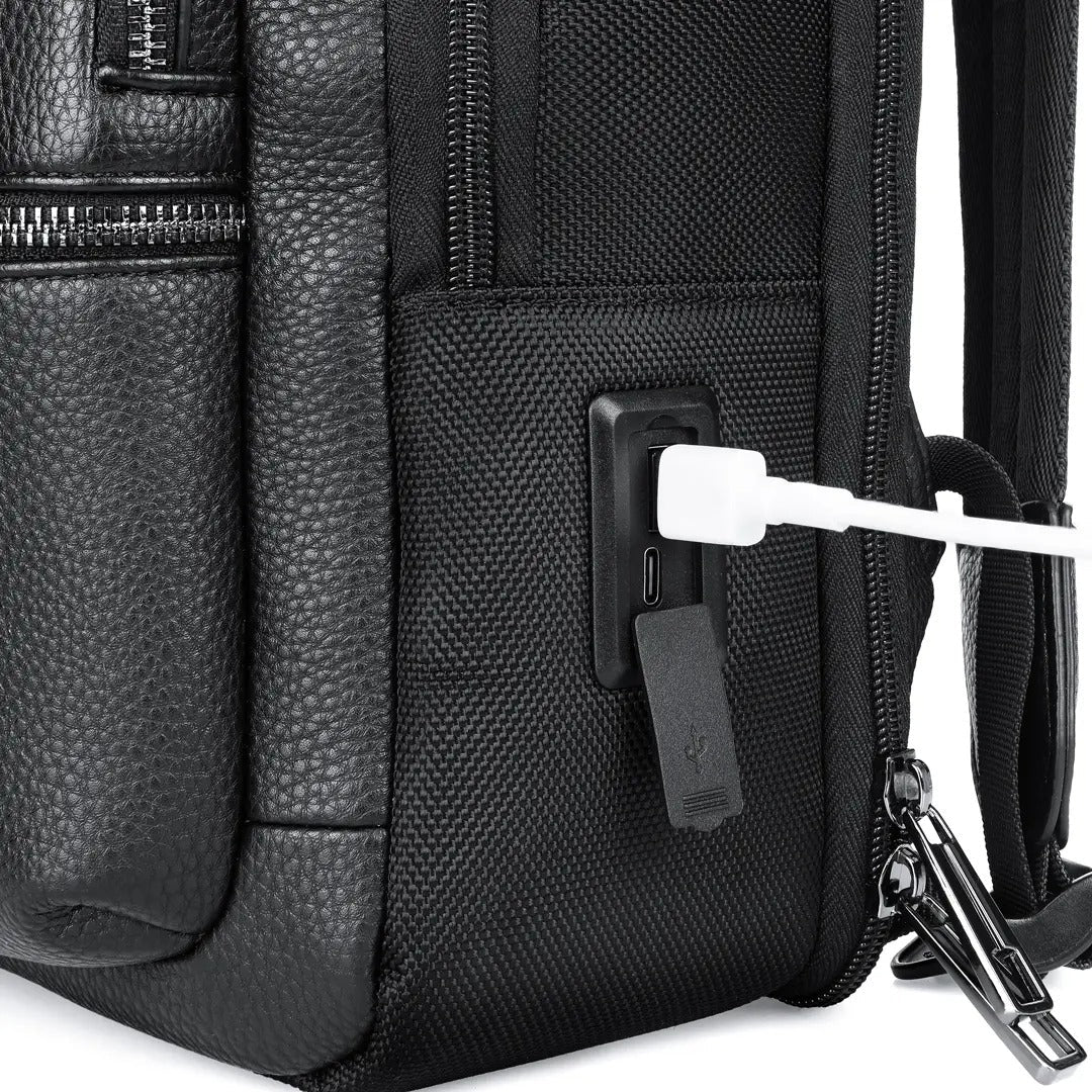 Kamea | James Hawk City Backpack. To separate rum, Smarte lommer. USB-port. RFID-beskyttelse. Ergonomisk og vandtæt design.