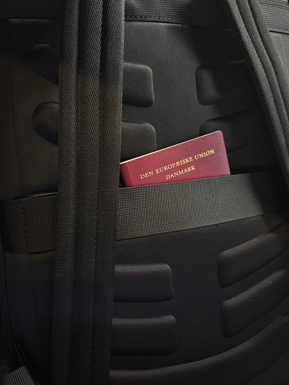 Kamea | James Hawk City Backpack. To separate rum, Smarte lommer. USB-port. RFID-beskyttelse. Ergonomisk og vandtæt design.