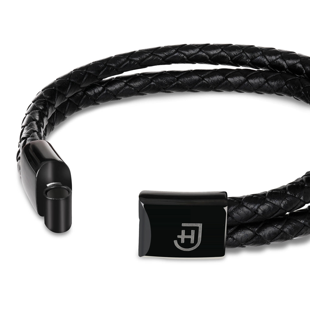 Kamea | James Hawk todelt flettet læderarmbånd. Elegant design. Sort rustfrit stålspænde med magnetlukning. Tre størrelser.