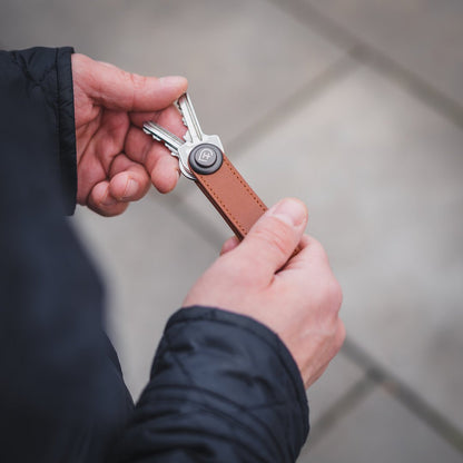 Kamea | James Hawk Key Organizer i naturlæder. Plads til 2-7 nøgler. Nem organisering af nøgler. Beskytter nøgler mod ridser.