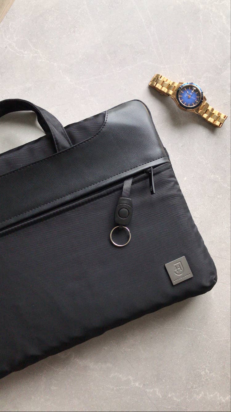 Kamea | James Hawk 2-i-1 taske og laptop-sleeve. Beskytter op til 13,3" bærbar. Udtrækkeligt håndtag. Justerbar skulderrem.
