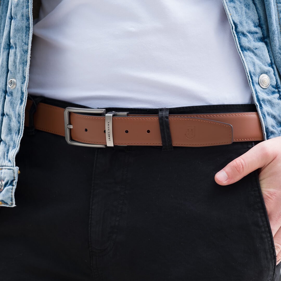 Kamea | James Hawk vendbart læderbælte. Unikt design. Nikkelfri metalspænde. 100% okselæder. 3,5 cm bredt.