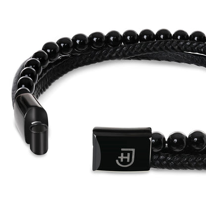 Kamea | James Hawk 4-delt læderarmbånd med sorte Onyx perler. Sort rustfrit stålspænde med magnetlukning. Tre størrelser.